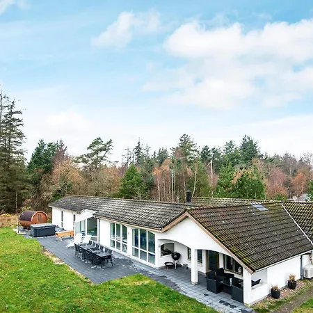 Luxury Retreat With Pool - By Traum Ferienhaus Henne Strand